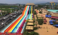 水上游樂設施供應商：打造歡樂水上世界